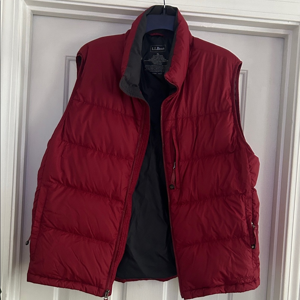 L.L. Bean Men's Burgundy Puffer Vest
